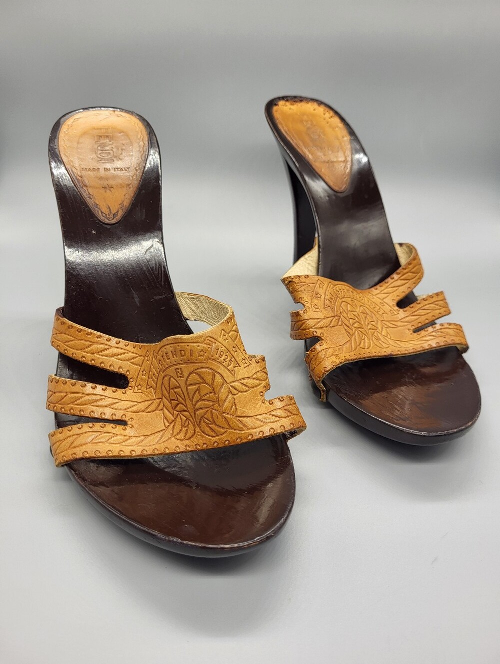 Fendi Vintage Y2K Tooled Leather Wooden Mules Sandals 1925 Logo